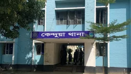 নেত্রকোণায় ট্রাকের চাপায় অটোরিকশাচালকসহ নিহত ২