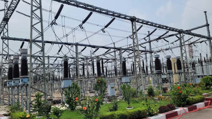 দিনে-রাতে ১৫ ঘণ্টা বিদ্যুৎহীন ময়মনসিংহ, অতিষ্ঠ জনজীবন