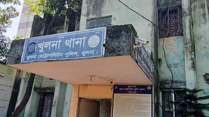 খুলনায় দুর্বৃত্তদের গুলিতে যুবক আহত