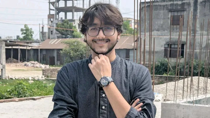 প্রধানমন্ত্রীকে কটূক্তির দায়ে যুবক গ্রেপ্তার