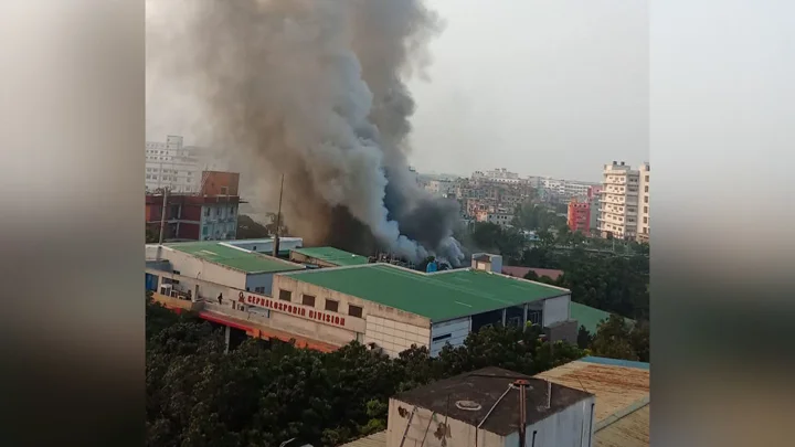 ইবনে সিনার ওষুধ কারখানায় আগুন 