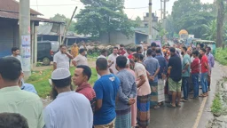গাজীপুরে ব্যবসায়ীকে পিটিয়ে হত্যা, আসামি গ্রেপ্তারের দাবিতে সড়ক অবরোধ