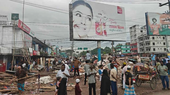 চাঁদপুর-কুমিল্লা মহাসড়কে অবৈধ স্থাপনা উচ্ছেদ, সরানো হবে ছয় শতাধিক