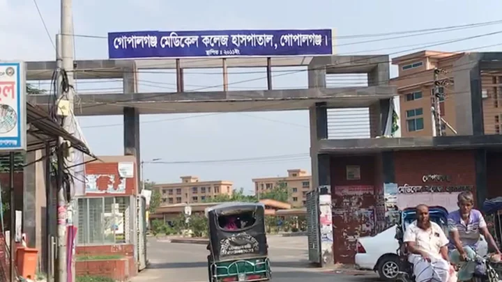 গোপালগঞ্জে নিজের বাসের চাপায় বাস মালিক নিহত