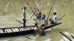 এশিয়া পোস্টে সংবাদ প্রকাশের পর কুমার নদে অবৈধ বাঁধ উচ্ছেদ