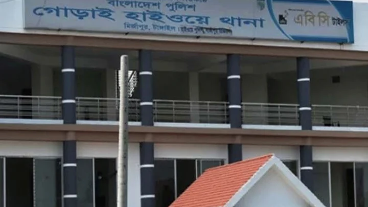 রাস্তা পার হতে গিয়ে বাসচাপায় প্রাণ গেল ২ কিশোরের