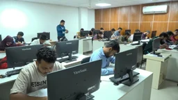 সরকারি এআই প্রশিক্ষণে ঢাকায় প্রতি সিটের জন্য লড়ছেন ৭০২ প্রার্থী