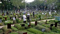 মৃতের বাড়িতে কি তিন দিন চুলা জ্বালানো নিষেধ, যা বলছে ইসলাম