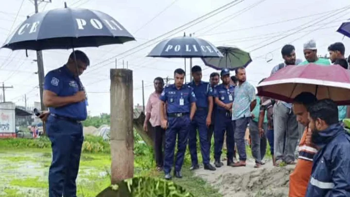 সাতক্ষীরায় বিলে মিলল গৃহবধূর মরদেহ