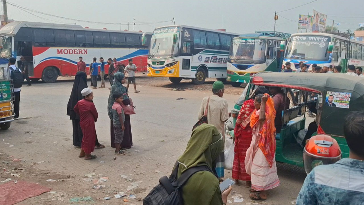 habiganj bus blockade2