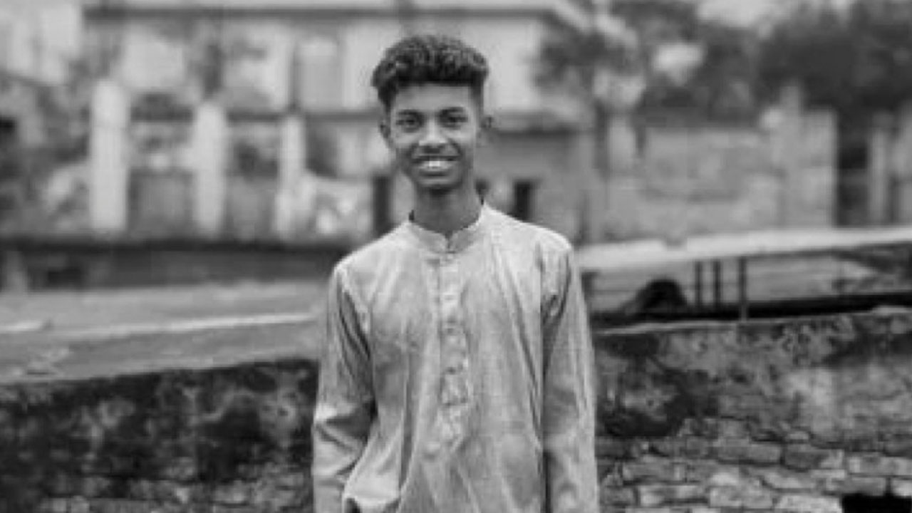 সিগারেট খাওয়া কেন্দ্র করে কিশোরকে ছুরিকাঘাতে হত্যা
