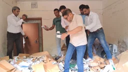 স্বাস্থ্যমন্ত্রীর পরিদর্শনের পরদিন মোরেলগঞ্জে স্বাস্থ্য কর্মকর্তার ক্লিনিক সিলগালা