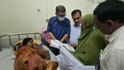 নওগাঁ সদর হাসপাতালে অনুপস্থিত চিকিৎসককে শাস্তির নির্দেশ স্বাস্থ্যমন্ত্রীর