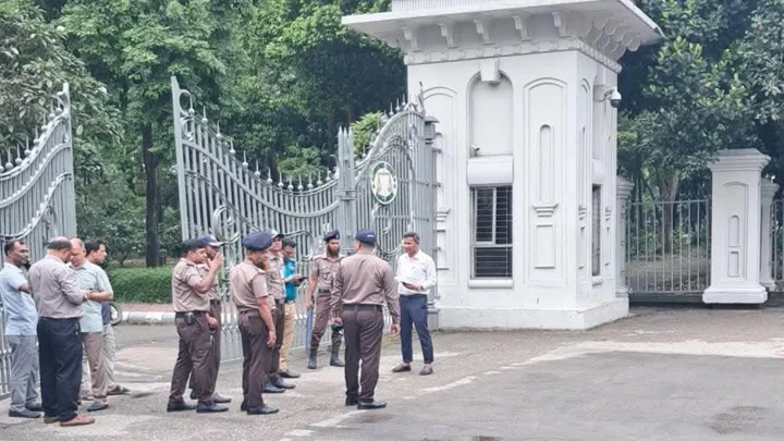 এবার হাইকোর্ট-শিল্পকলা একাডেমির সামনে ককটেল বিস্ফোরণ