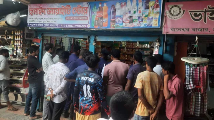 কেকে নেই ওজন ও মেয়াদের তথ্য, দুই প্রতিষ্ঠানকে জরিমানা
