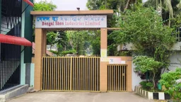 কারখানা বন্ধে থমকে গেছে শ্রমিকদের উপার্জন, তবুও থেমে নেই খরচ