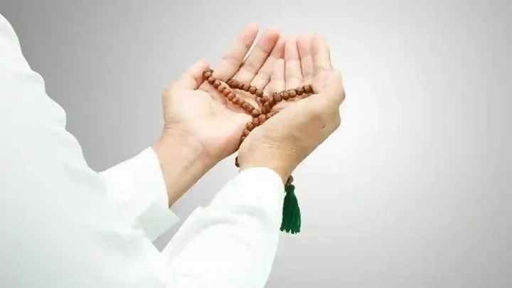 সাইয়েদুল ইসতেগফার কী, অর্থসহ উচ্চারণ ও ফজিলত