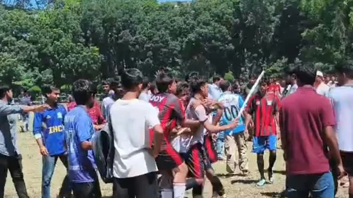 ইবিতে ফুটবল খেলা নিয়ে দুই বিভাগের সংঘর্ষ, আহত ৭