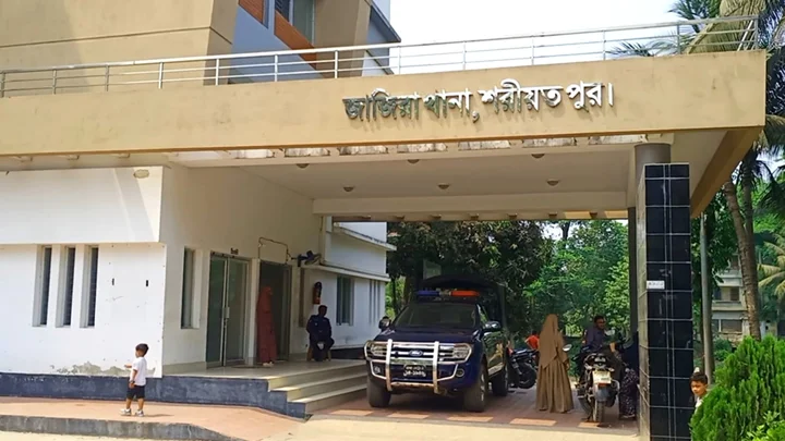 কিশোরীকে একাধিকবার ধর্ষণের অভিযোগ, সালিশে দেড় লাখ টাকায় রফা