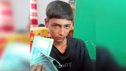 শ্যামনগরে জাল টাকা দিয়ে পণ্য কেনার সময় কিশোর আটক