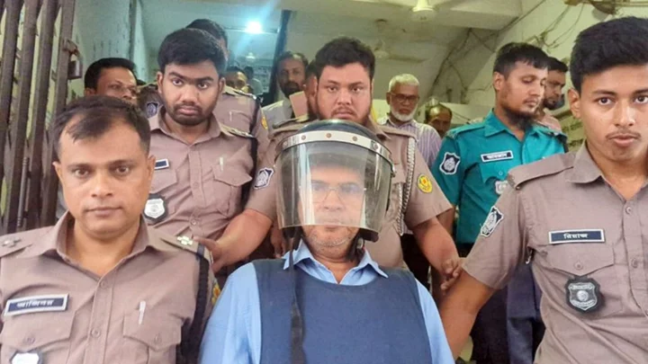 সন্ত্রাসবিরোধী আইনে ঢাবি অধ্যাপক জামাল উদ্দিন ফের গ্রেপ্তার