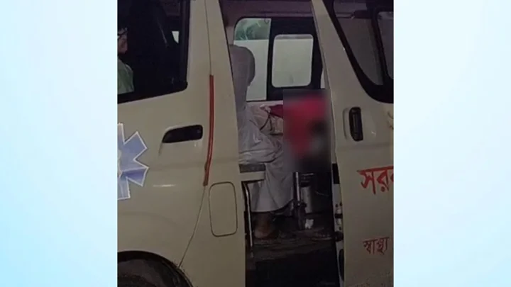 দাফনের ১২ ঘণ্টা পর কবর থেকে মায়ের মরদেহ তুললেন সন্তানেরা