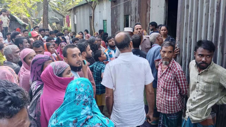 নিখোঁজের তিন দিন পর মিলল গৃহবধূর অর্ধগলিত লাশ