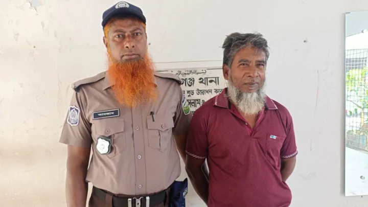 ৫০০ টাকার বাজিতে জীবন্ত শালিক খাওয়া সেই সাবদুল্লাহ আটক