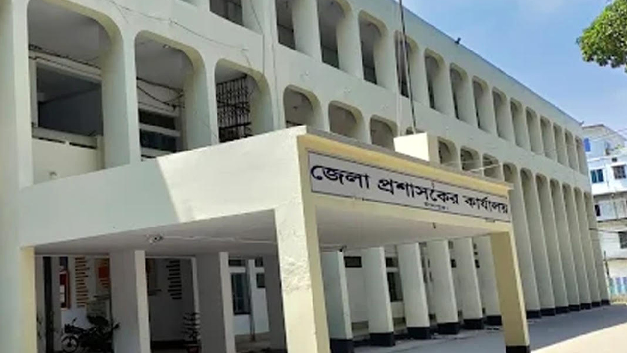 চাঁদপুরে একযোগে ৩১ ইউপি প্রশাসনিক কর্মকর্তা বদলি