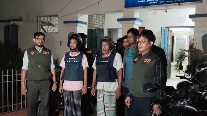 মরদেহ লুকিয়ে রেখে খুঁজতে বের হন আসামিরা
