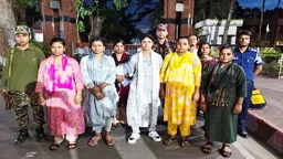 ভারতের জেল থেকে মুক্তি পেয়ে দেশে ফিরলেন পাঁচ নারী