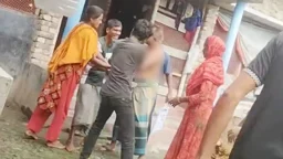 বাবার লাশ রেখে ২ ভাইয়ের মারামারি, পুলিশের সহায়তায় দাফন