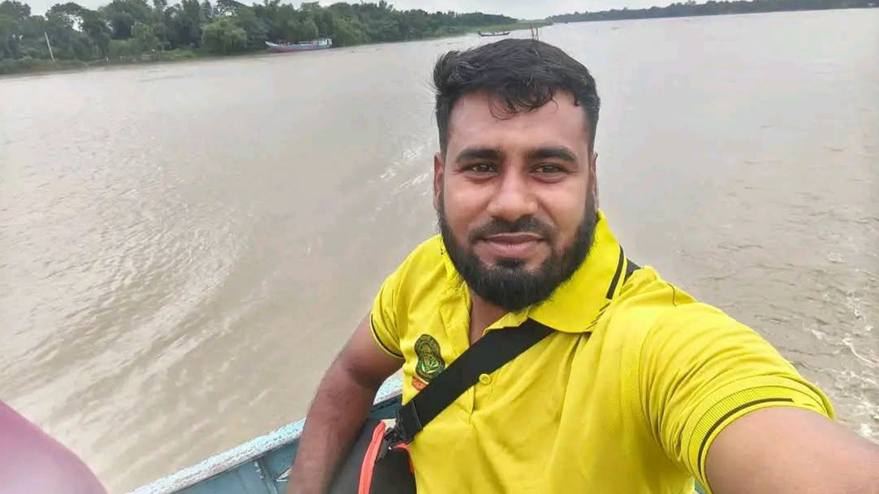 jhinaidah boat wreck