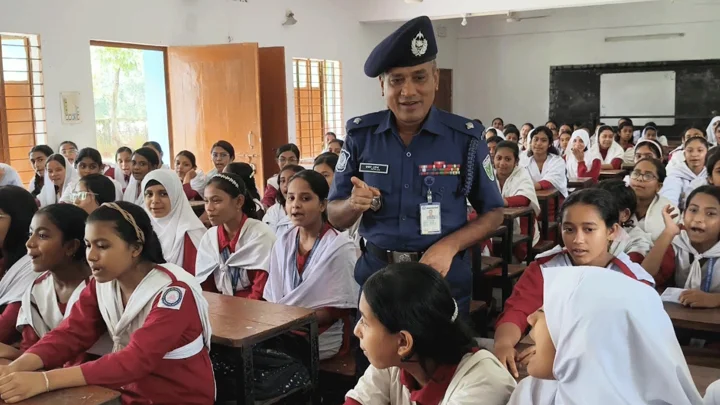 ‘বিয়ের জন্য পাত্রী হতে চাই না, হতে চাই স্কুলছাত্রী’
