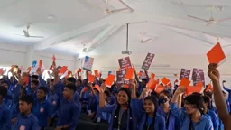 দুর্গাপুরে বাল্যবিয়ে ও মাদকের বিরুদ্ধে শিক্ষার্থীদের ‘লাল কার্ড’