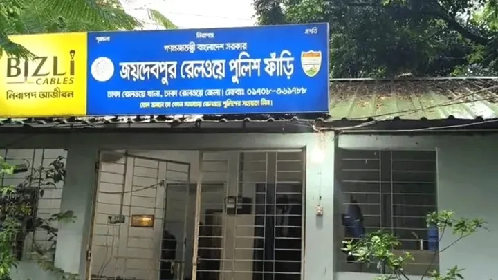 পুলিশ ফাঁড়িতে হামলা চালিয়ে আসামি ছিনিয়ে নেওয়ার চেষ্টা, আহত ২