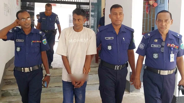 উচ্চ শব্দে গান বাজিয়ে দাঁত ভেঙে ছ্যাঁকা দেওয়া হয় গৃহবধূকে