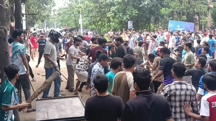 জাবিতে দোকান বরাদ্দ নিয়ে দুই হলের সংঘর্ষ