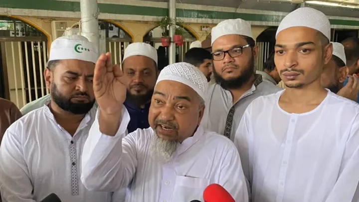 ‘জশনে জুলুসের বিরোধিতাকারীদের মানসিক চিকিৎসা দরকার’