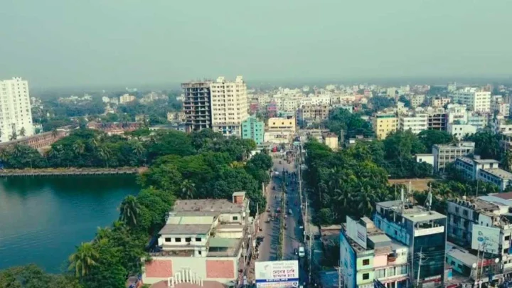 ফেনী প্রবাসী আয়ে সমৃদ্ধ হলেও অবহেলিত ‘রেমিট্যান্স যোদ্ধারা’