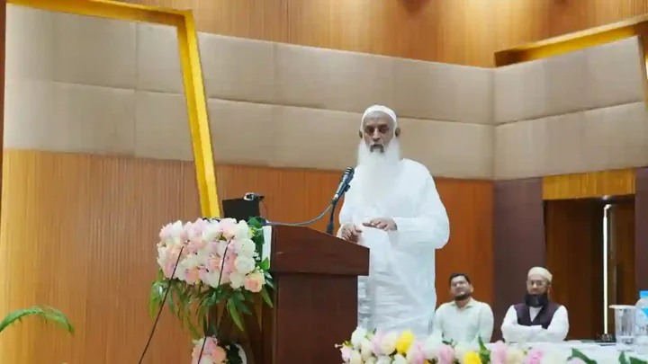 শুধু বক্তৃতা নয়, কাজ দিয়ে মানুষের মন জয় করতে হবে: ধর্মমন্ত্রী