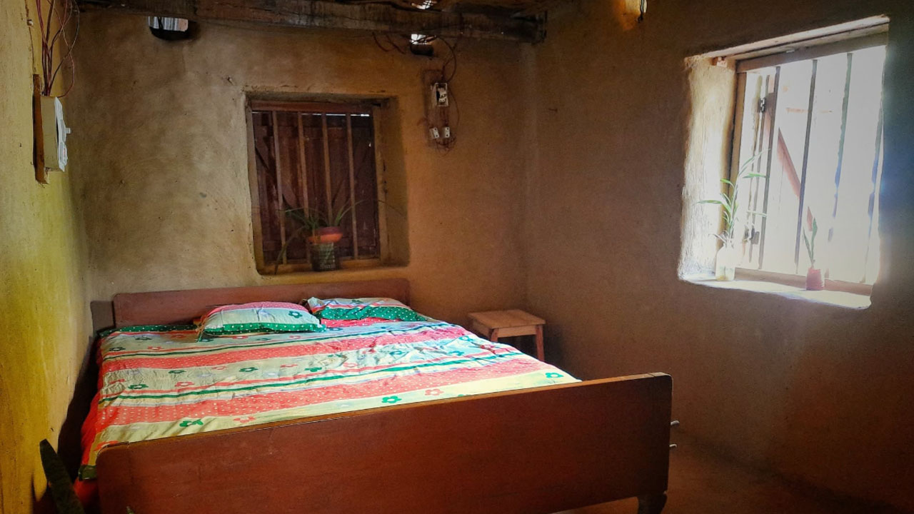 গরবা গুদি হোমস্টেতে রাত্রিযাপনের ঘর।