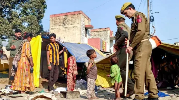 কাশ্মীরে ব্যাপক ধরপাকড়, টার্গেট বাংলা ভাষাভাষীরা