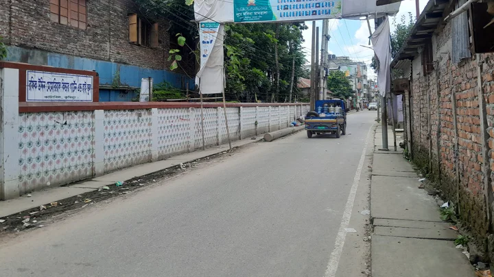 যৌথ বাহিনী ছাড়া এলাকাটিতে ঢুকতে পারত না পুলিশ