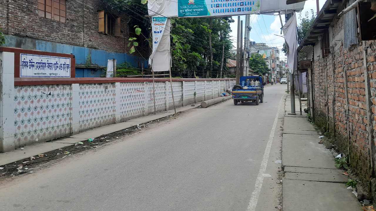 যৌথ বাহিনী ছাড়া এলাকাটিতে ঢুকতে পারত না পুলিশ
