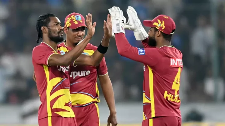 হোপের সেঞ্চুরি, পলের ৫ উইকেটে ভারতকে হারিয়ে সমতায় উইন্ডিজ