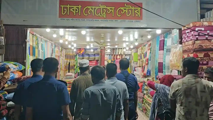 খাগড়াছড়িতে রাত ৮টার পর দোকানপাট বন্ধ রাখার নির্দেশ