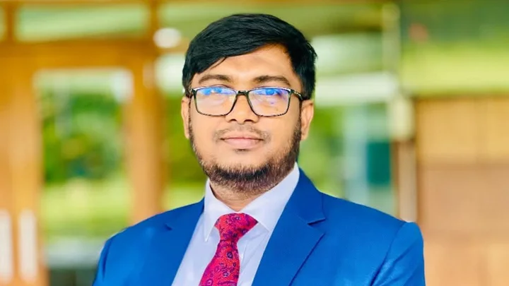 সম্মিলিত ইসলামী ব্যাংকে ‘পেমেন্ট অ্যান্ড সার্ভিস এক্সিলেন্স’: আস্থা পুনর্গঠন ও আর্থিক সক্ষমতা ফিরে পাওয়ার অভিযাত্রা