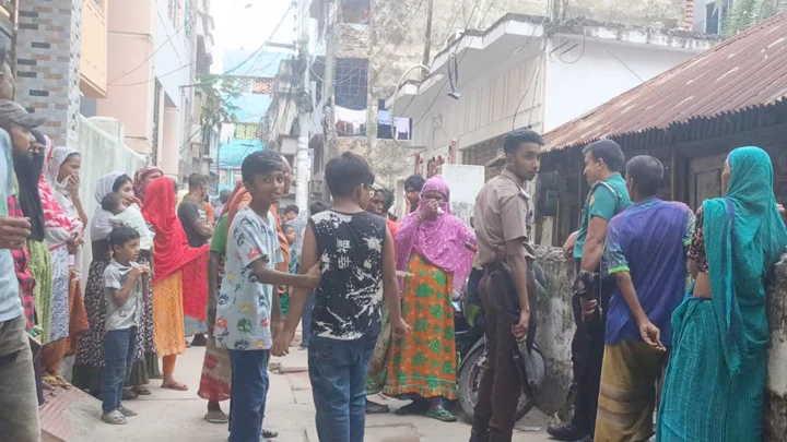 খুলনায় শিশুকে ধর্ষণচেষ্টার অভিযোগ, বাড়িওয়ালা পুলিশ হেফাজতে