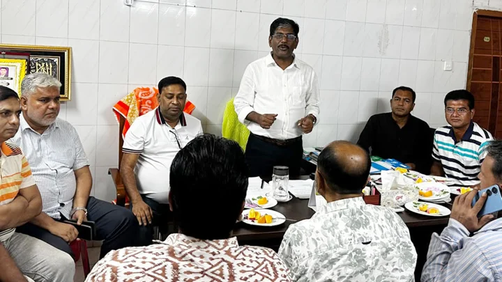 খুলনার ৮৮৭ পূজামণ্ডপ নিরাপত্তায় বিএনপি নেতাকর্মীদের সতর্ক থাকার নির্দেশ